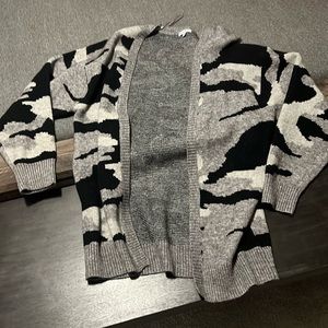 Women’s white birch sweater size L